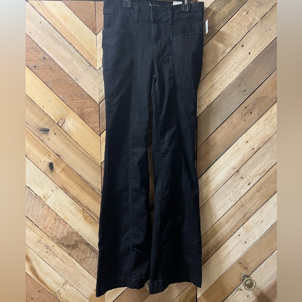 NWT women’s Maurice’s black jeans size 2 flare high rise